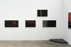 Par le noir, Détails